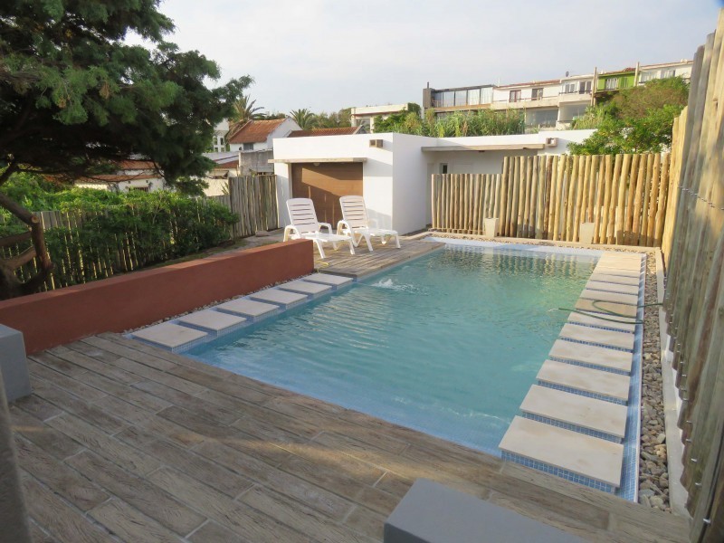 Moderna casa en alquiler frente a La Posta del Cangrejo, La Barra.